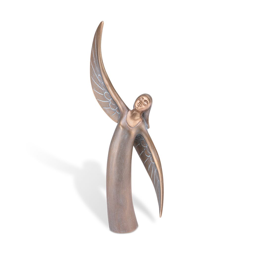 gartentraum.de moderne garten engelfigur aus bronze - stehend - ileo riso / patina wachsguss braun/wachgusspatina