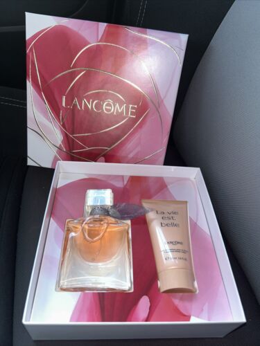 Lancome La Vie Est Belle Kit - Eau De Parfum 30 Ml + Body Lotion 50 Ml